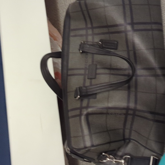 COACH Duffle - Picture 1 of 8
